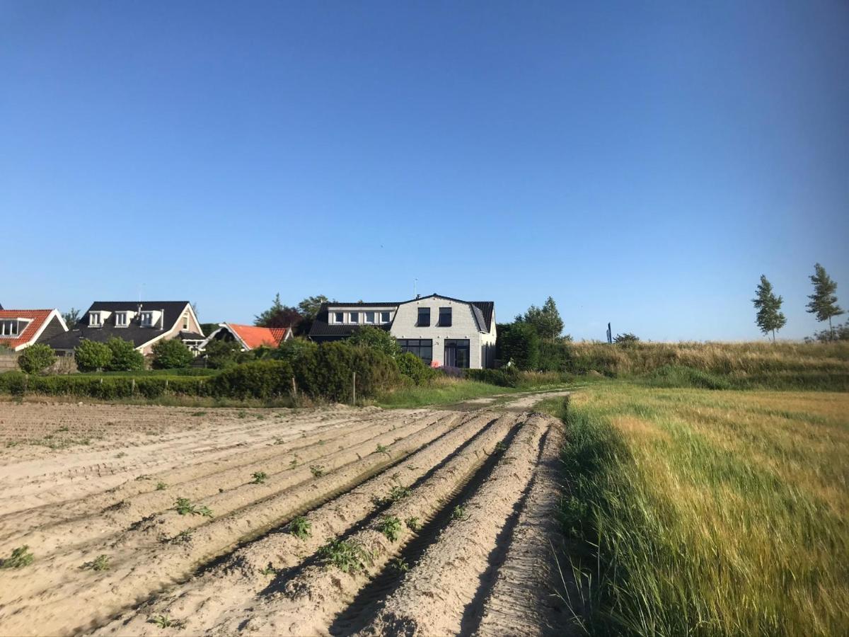 T Huuske Tuinappartement Met Fantastisch Uitzicht, Nabij Zee Zonnemaire Eksteriør billede
